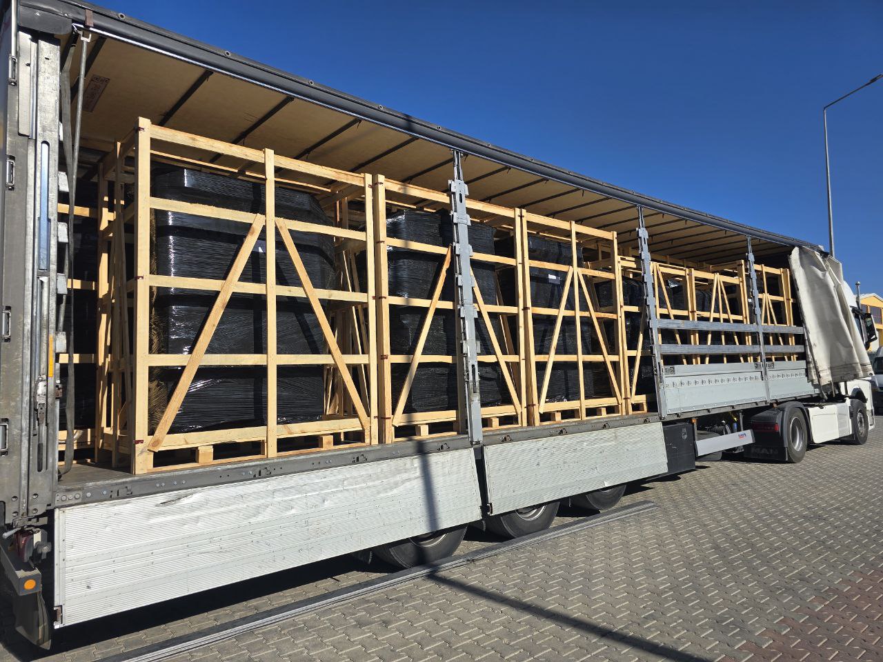 Global buyer sourcing from Turkish manufacturers